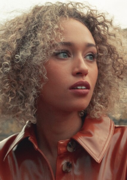 Ella-Rae Smith photo