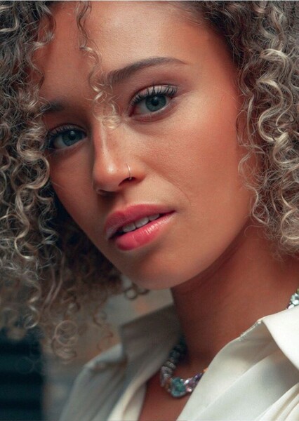 Ella-Rae Smith photo