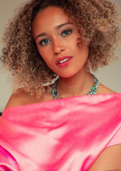 Ella-Rae Smith photo