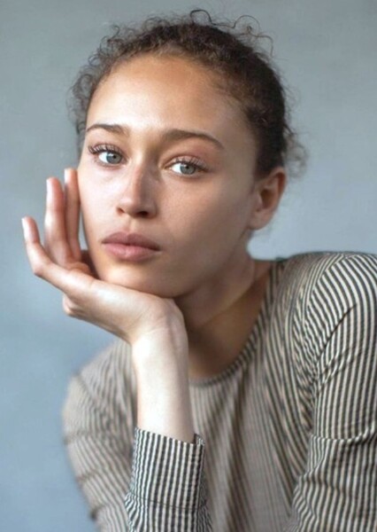 Ella-Rae Smith photo