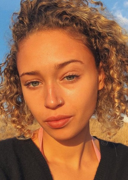 Ella-Rae Smith photo