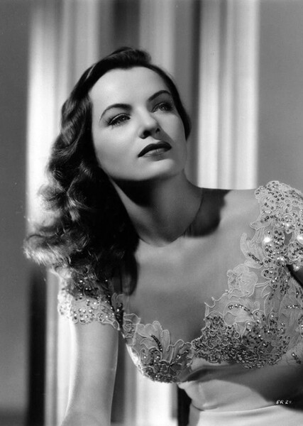 Ella Raines photo
