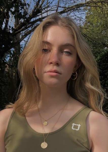 Ella Rene photo