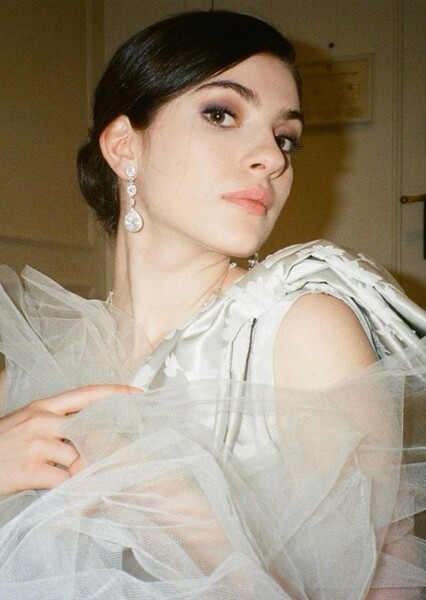 Ella Rubin photo