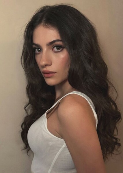 Ella Rubin photo
