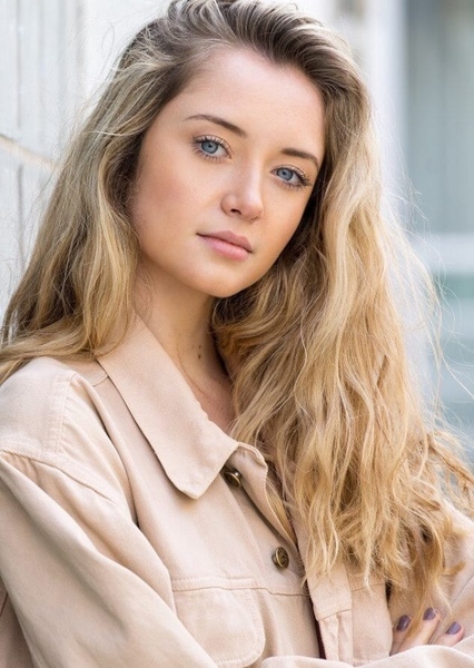 Ella Starbuck photo