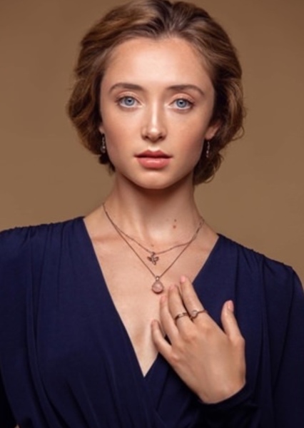 Ella Starbuck photo