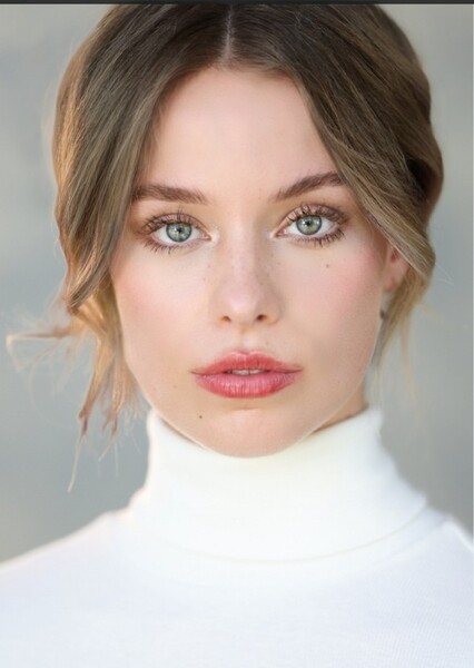 Elle Chapman