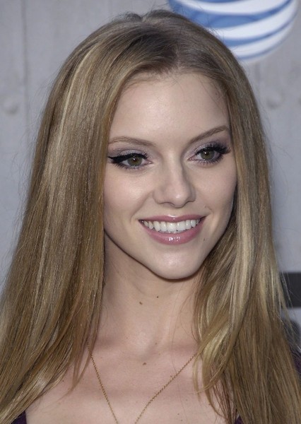 Elle Evans photo