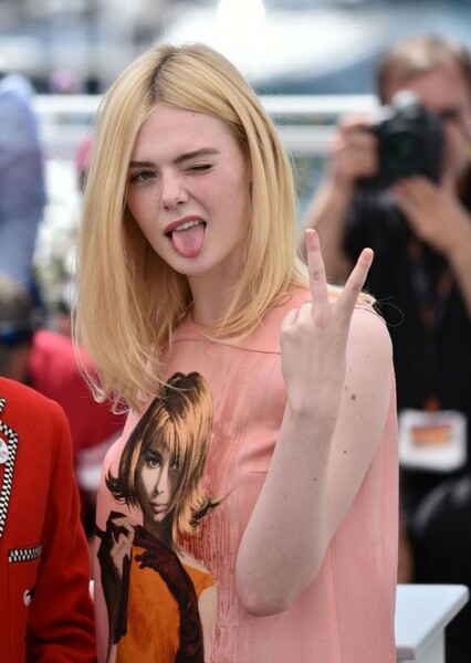 Elle Fanning photo