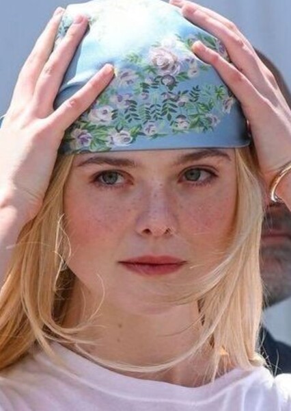 Elle Fanning photo