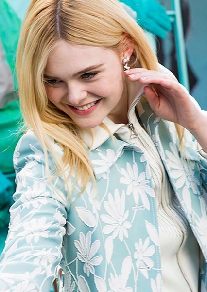 Elle Fanning photo