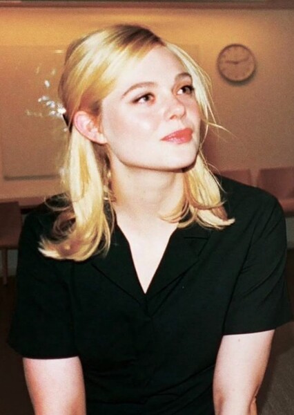 Elle Fanning photo