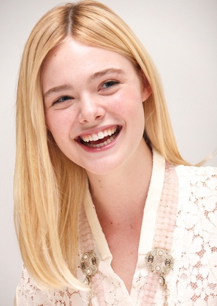Elle Fanning photo