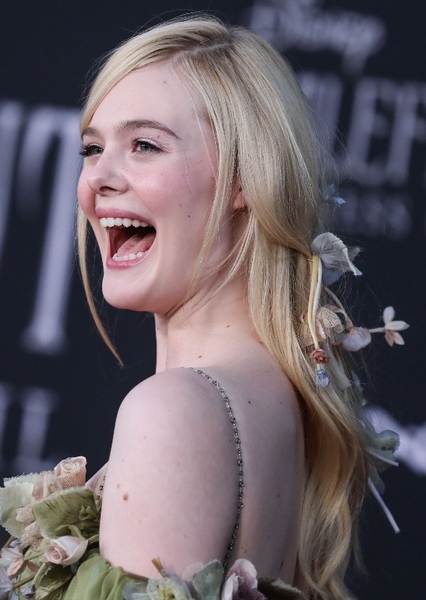 Elle Fanning photo