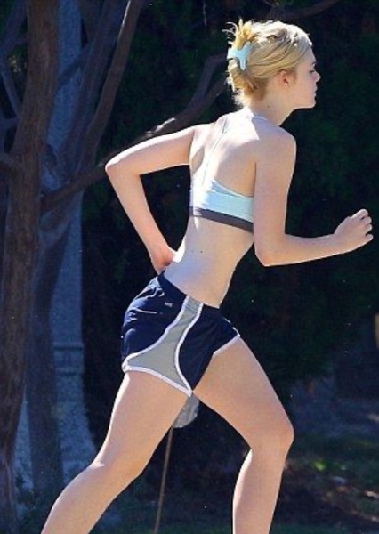 Elle Fanning photo