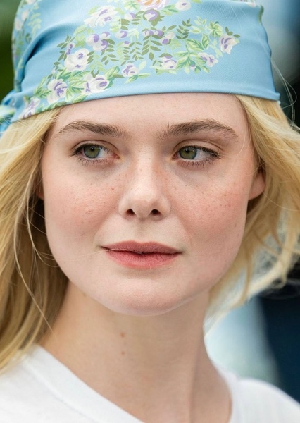Elle Fanning photo