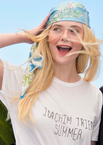 Elle Fanning photo