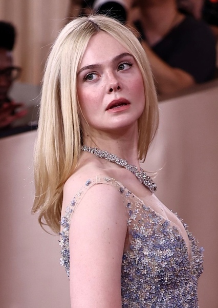 Elle Fanning photo
