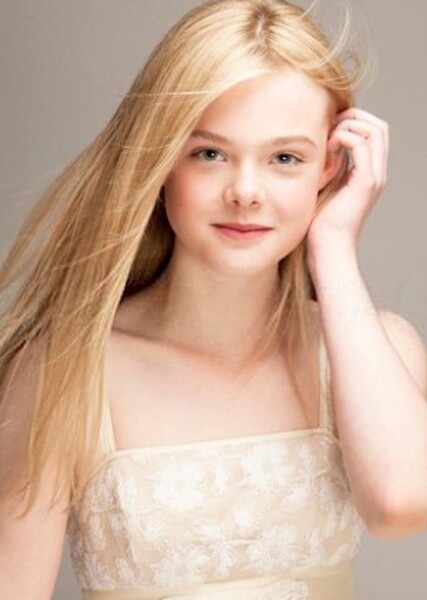 Elle Fanning photo