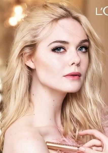 Elle Fanning photo