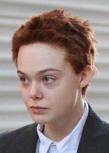 Elle Fanning photo