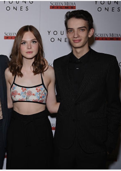 Elle Fanning and Kodi Smith-McPhee photo