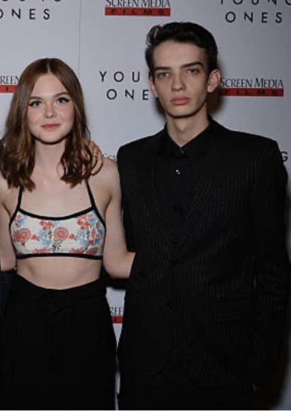 Elle Fanning and Kodi Smith-McPhee photo