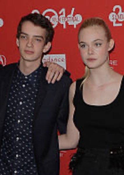 Elle Fanning and Kodi Smith-McPhee photo