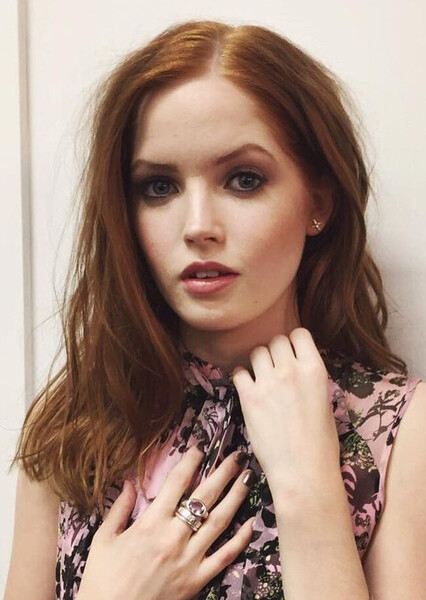 Ellie Bamber