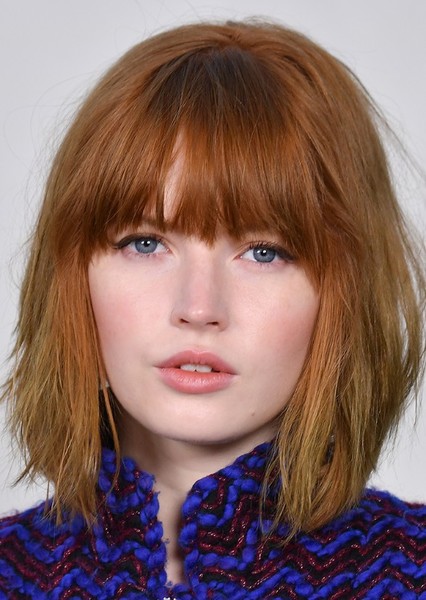Ellie Bamber photo