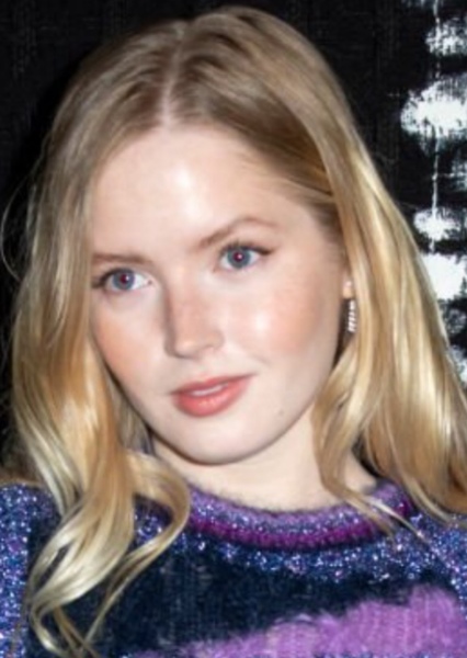 Ellie Bamber photo