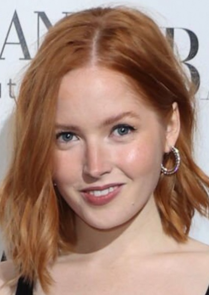 Ellie Bamber photo