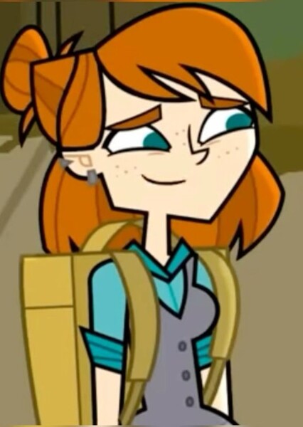Ellie (Disventure Camp)