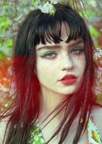 Ellie Thatcher photo