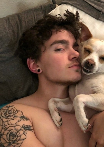 Elliot Fletcher photo