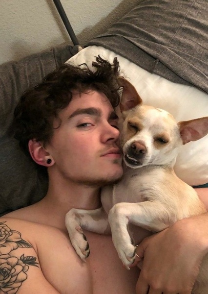 Elliot Fletcher photo