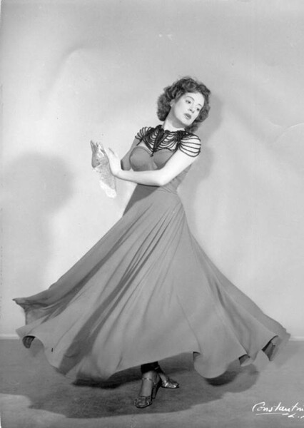 Elsa Lanchester photo