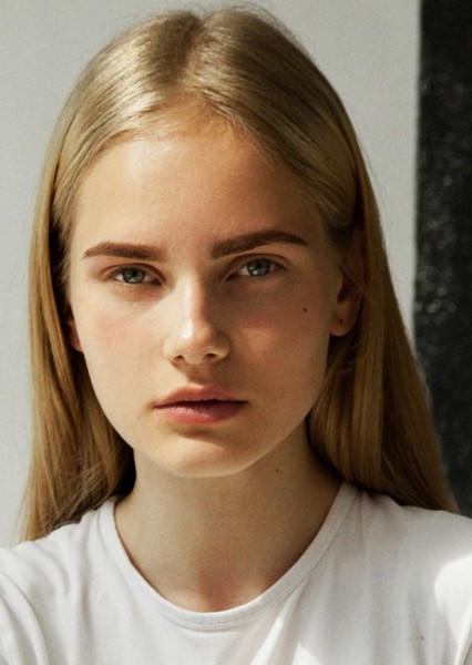 Elya Sharovaya photo