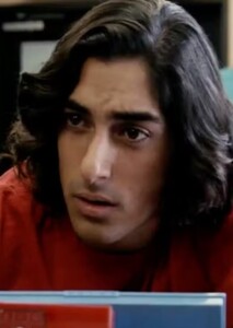 Eman Esfandi