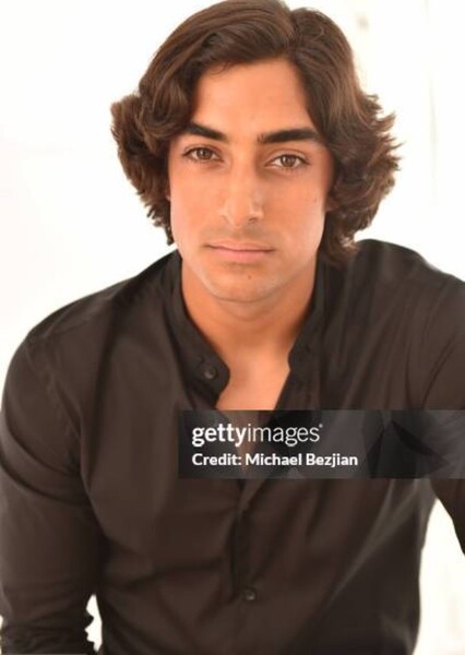 Eman Esfandi photo
