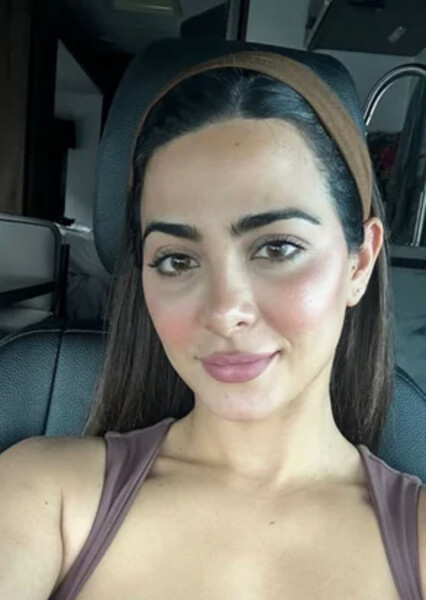 Emeraude Toubia photo