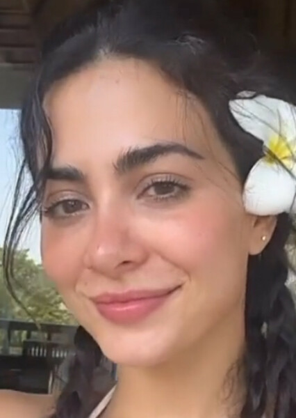 Emeraude Toubia photo