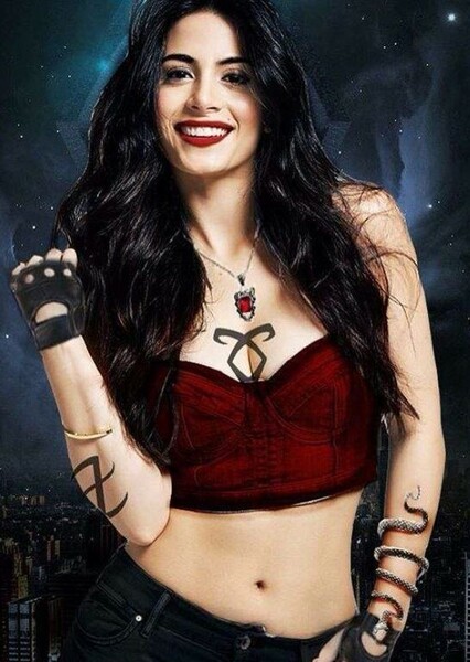 Emeraude Toubia photo