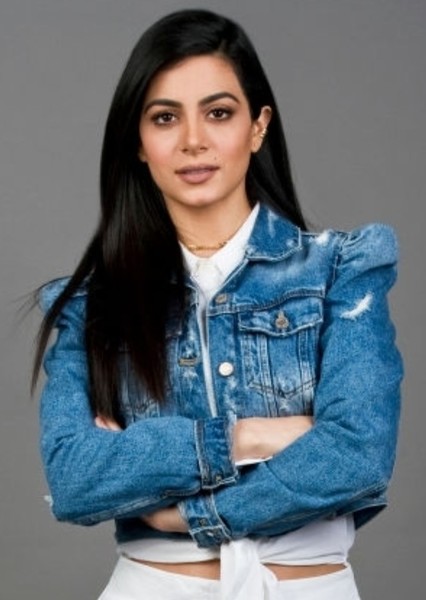 Emeraude Toubia photo