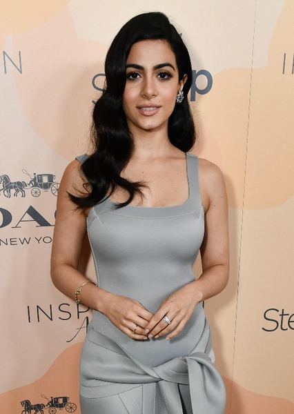 Emeraude Toubia photo