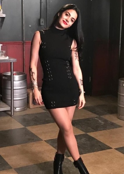 Emeraude Toubia photo