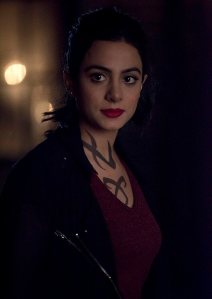 Emeraude Toubia photo