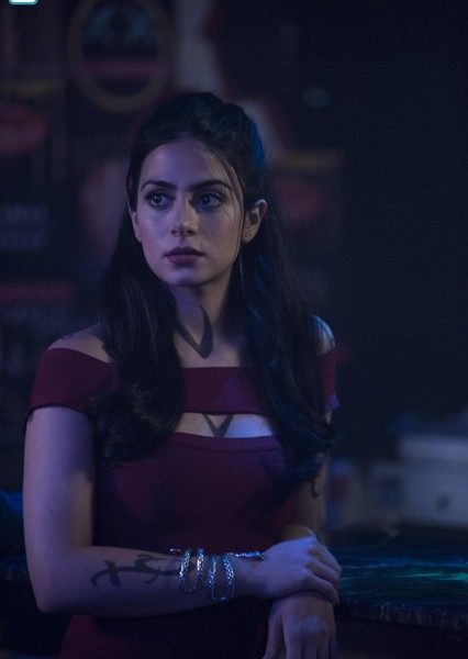 Emeraude Toubia photo