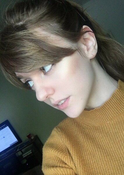 Emi Jones photo